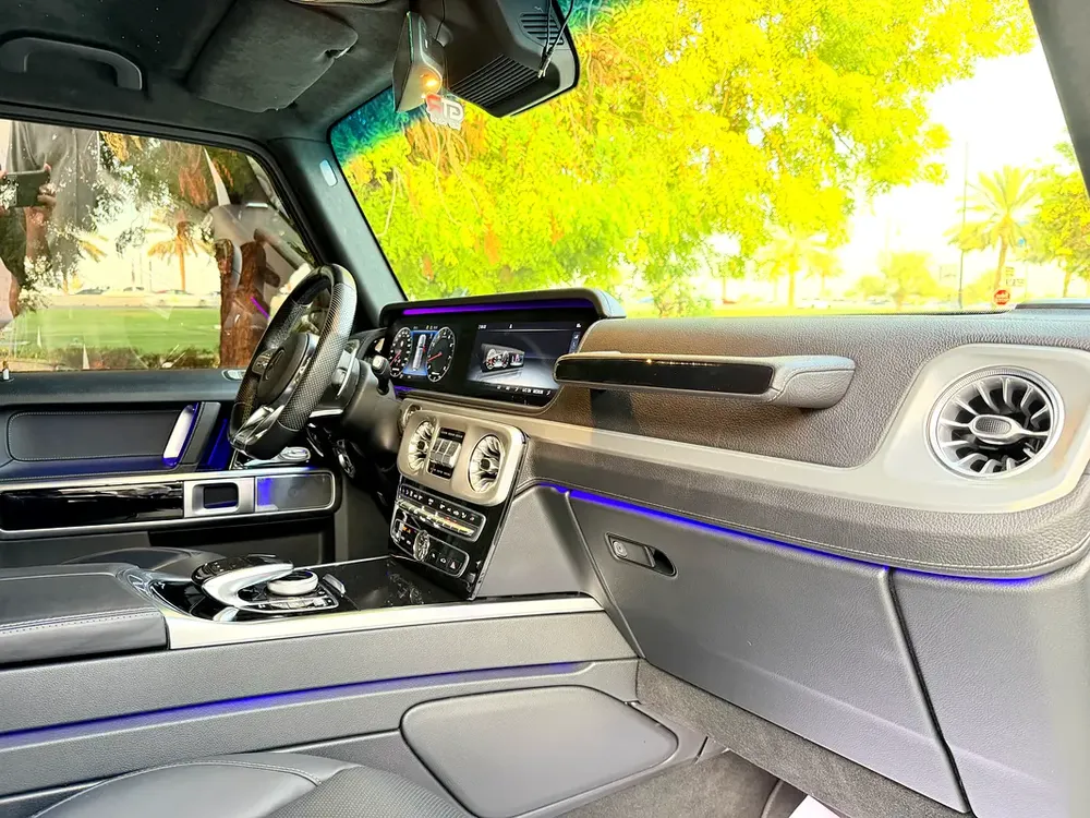 Mercedes Benz G63 AMG FULL OPTIONS DOBLE NIGHT PACKAGE UNDER WARRANTY - Image 9
