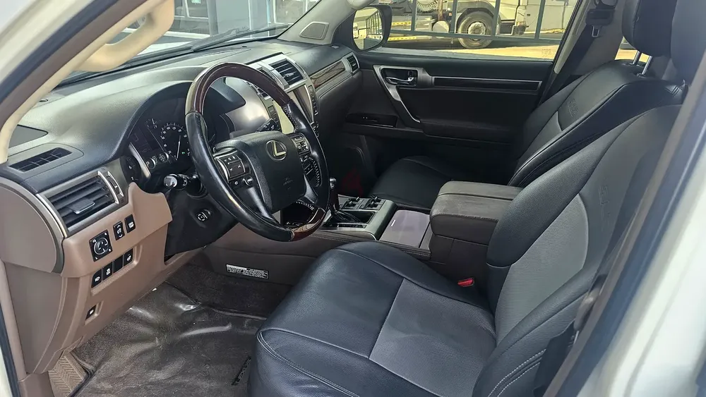 Lexus GX 460 Prestige 2014 | GCC Specs | Excellent Condition - Image 10