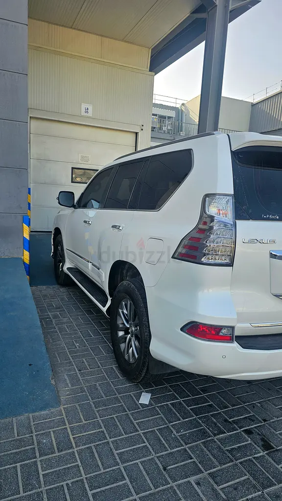 Lexus GX 460 Prestige 2014 | GCC Specs | Excellent Condition - Image 5