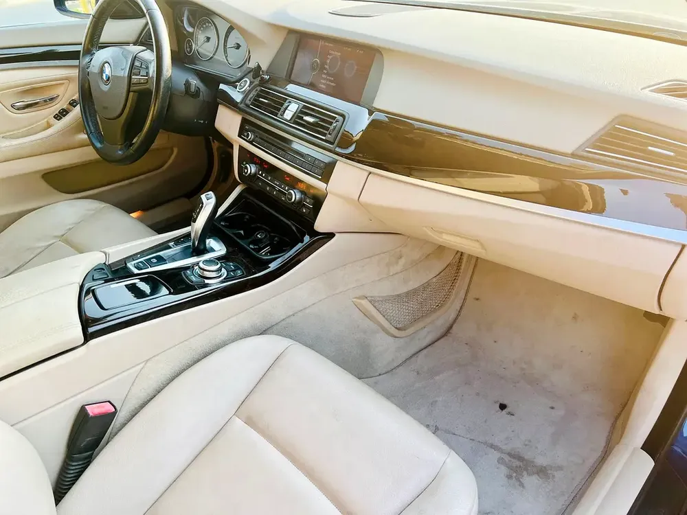 2010 - BMW 528i - IMMACULATE CONDITION - ONLY 102,000 KM DONE - Image 15