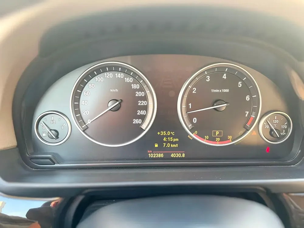 2010 - BMW 528i - IMMACULATE CONDITION - ONLY 102,000 KM DONE - Image 9