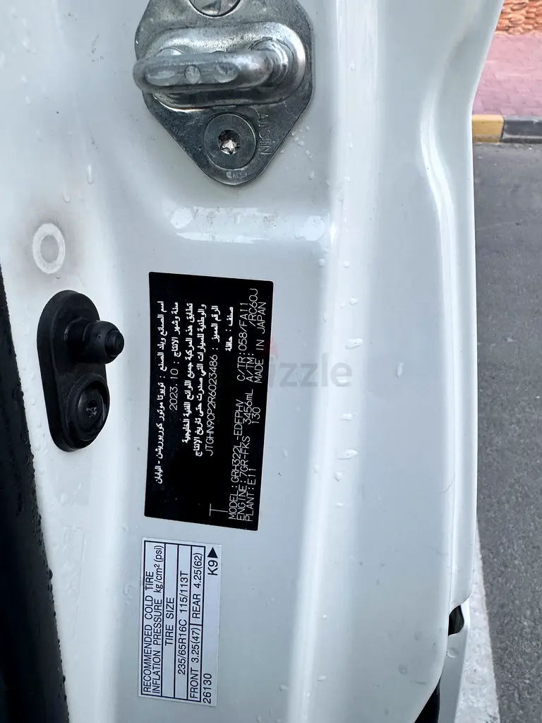 Toyota Hiace | Manual 2024 | GCC Specs | V6 Petrol Engine | Original Paint | 13 Seater - Image 18
