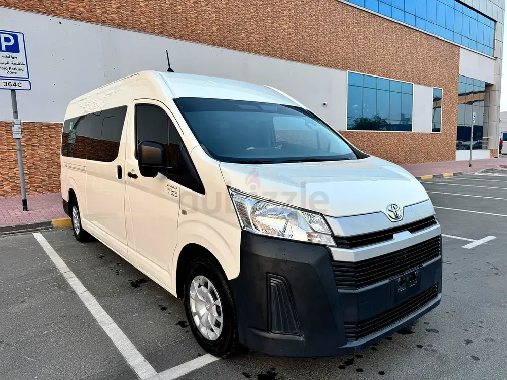 Toyota Hiace | Manual 2024 | GCC Specs | V6 Petrol Engine | Original Paint | 13 Seater - Image 19