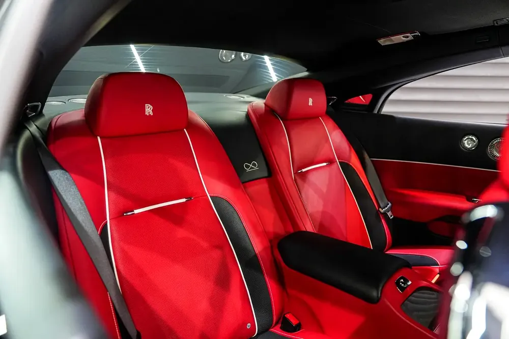 2017 Rolls-Royce Wraith Black Badge, Two-Tone Exterior, Bespoke Audio, Starlight, GCC Specs!! - Image 12
