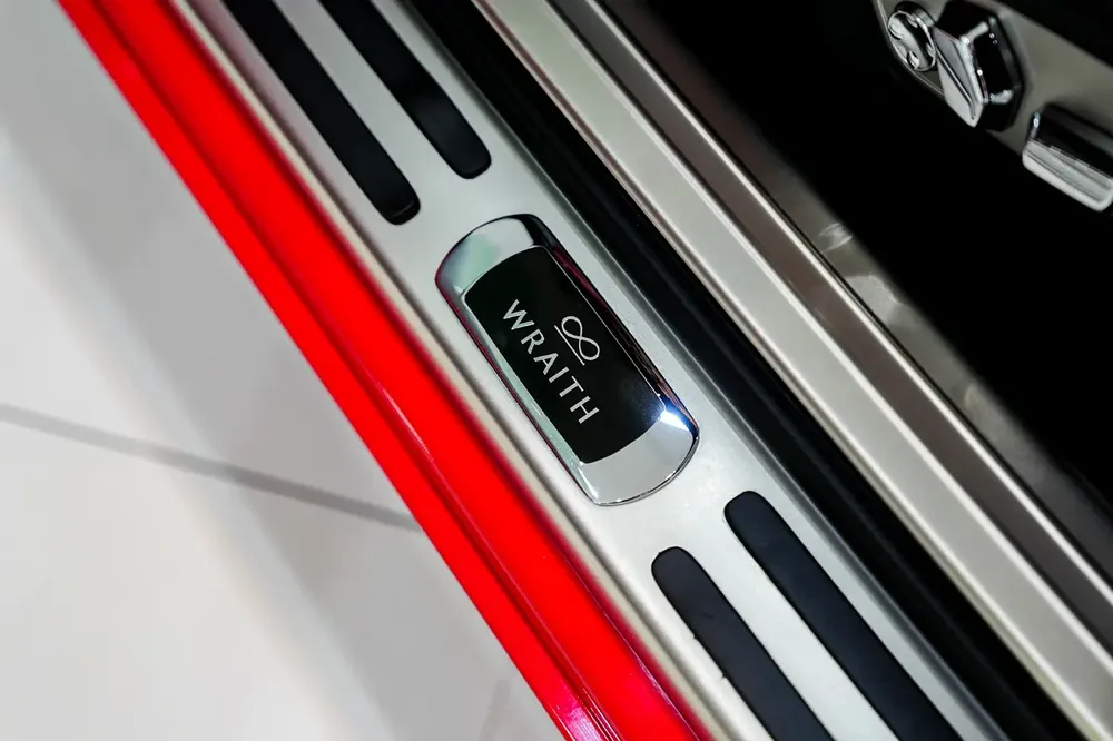 2017 Rolls-Royce Wraith Black Badge, Two-Tone Exterior, Bespoke Audio, Starlight, GCC Specs!! - Image 15