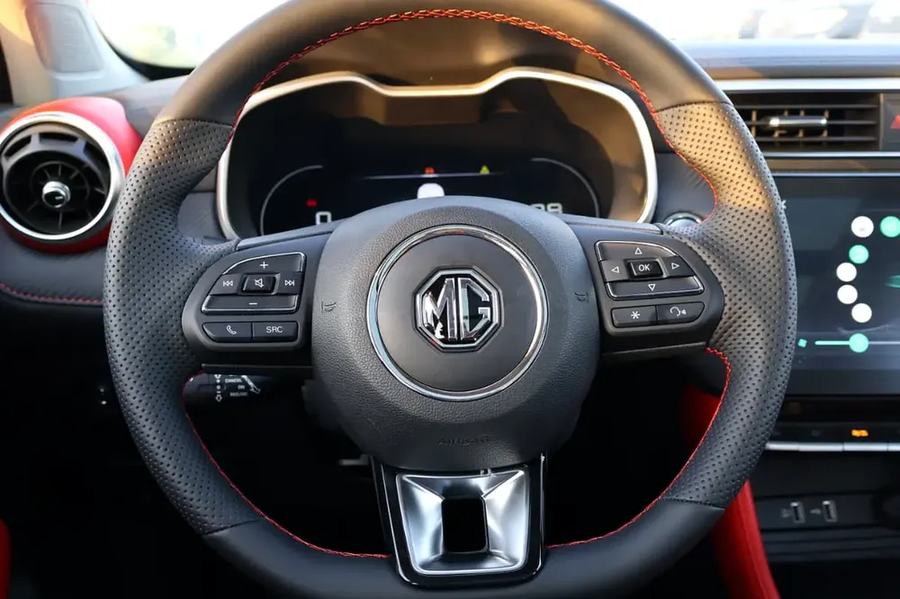 MG ZS Luxury 2025 - Brand New - High Specs - Image 8