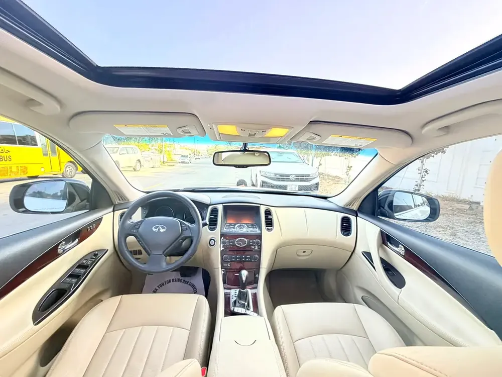 Infiniti QX50 Luxury 2018 GCC Specs - Excellent Condition! - Image 16