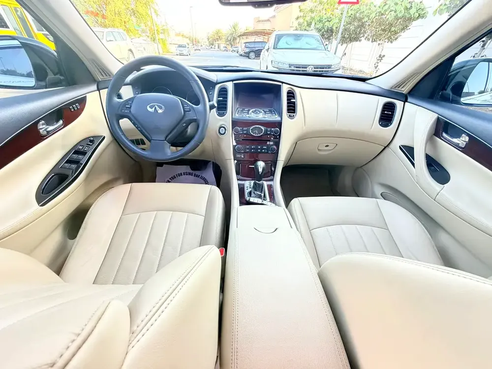 Infiniti QX50 Luxury 2018 GCC Specs - Excellent Condition! - Image 18