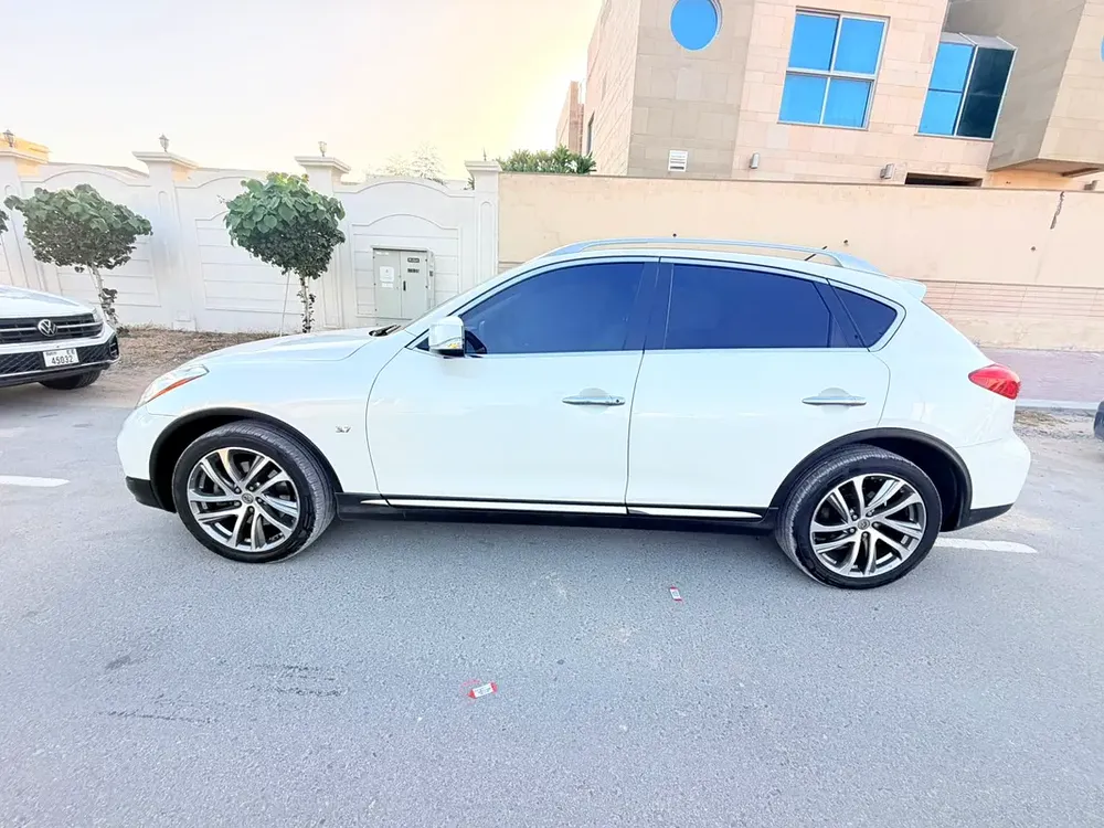 Infiniti QX50 Luxury 2018 GCC Specs - Excellent Condition! - Image 5