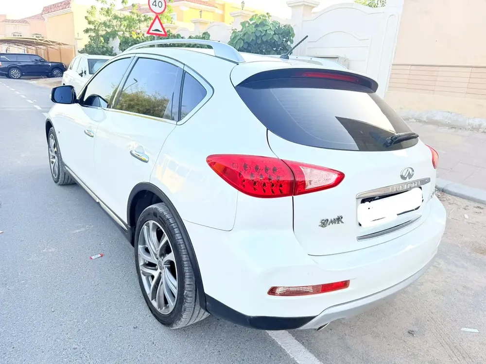 Infiniti QX50 Luxury 2018 GCC Specs - Excellent Condition! - Image 6