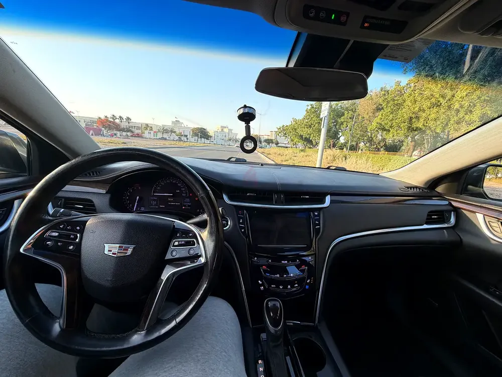 Cadillac XTS Premium 2017 | Canadian Specs | Well Maintained - Image 17