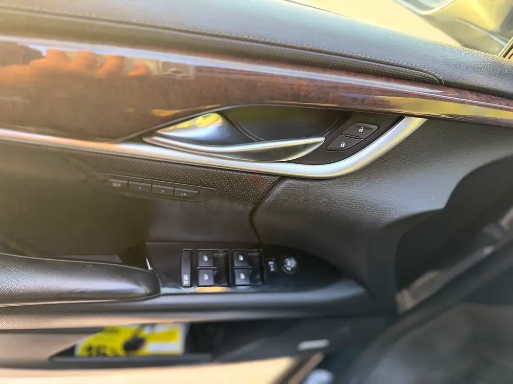 Cadillac XTS Premium 2017 | Canadian Specs | Well Maintained - Image 9