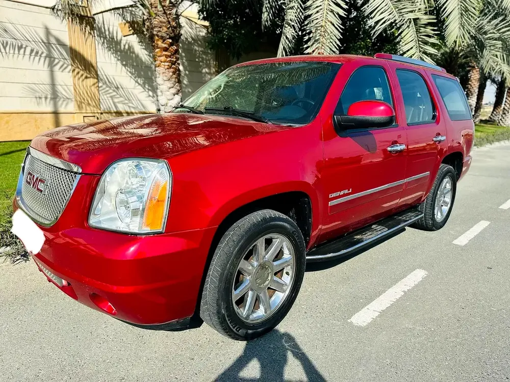 GMC Yukon Denali 2014 - GCC Specs - Perfect Condition - Image 4