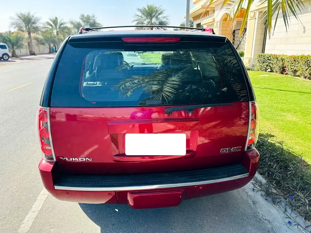GMC Yukon Denali 2014 - GCC Specs - Perfect Condition - Image 5