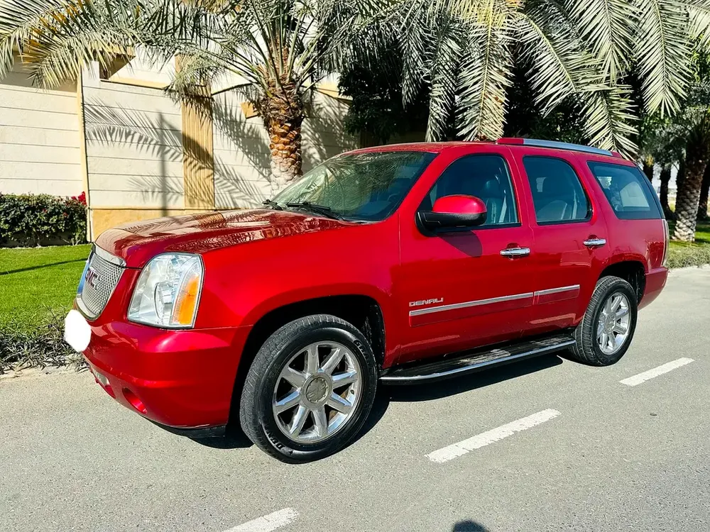GMC Yukon Denali 2014 - GCC Specs - Perfect Condition - Image 9