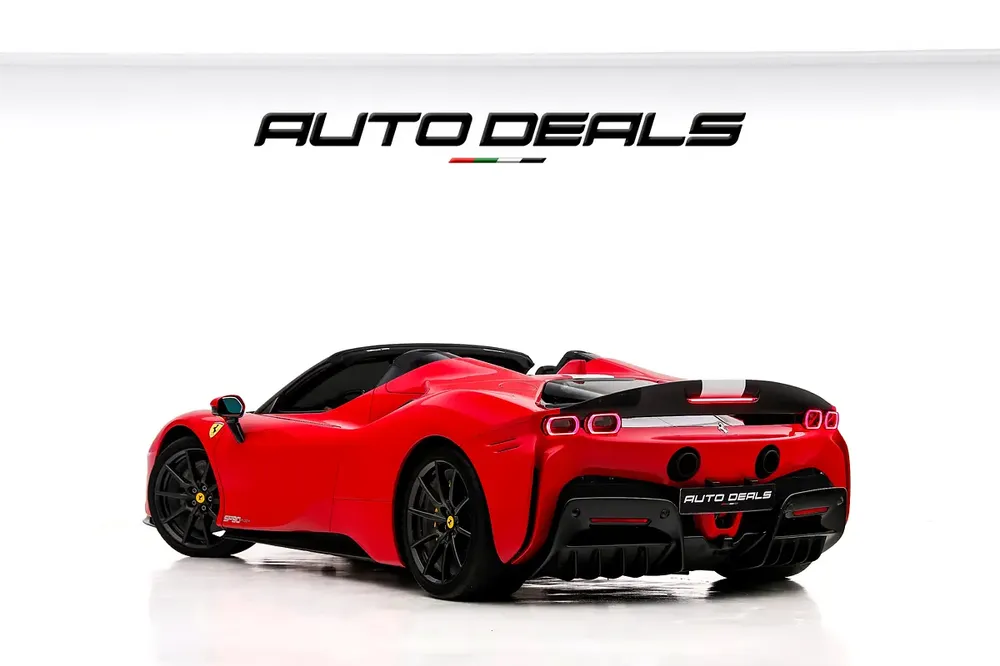 2023 Ferrari SF90 Spider | GCC Specs | Service Contract | Extremely Low mileage | 986 HP |  4.0L V8 - Image 4