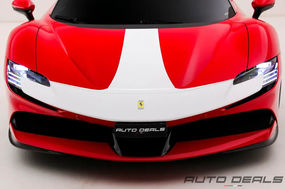 2023 Ferrari SF90 Spider | GCC Specs | Service Contract | Extremely Low mileage | 986 HP |  4.0L V8 - Image 6