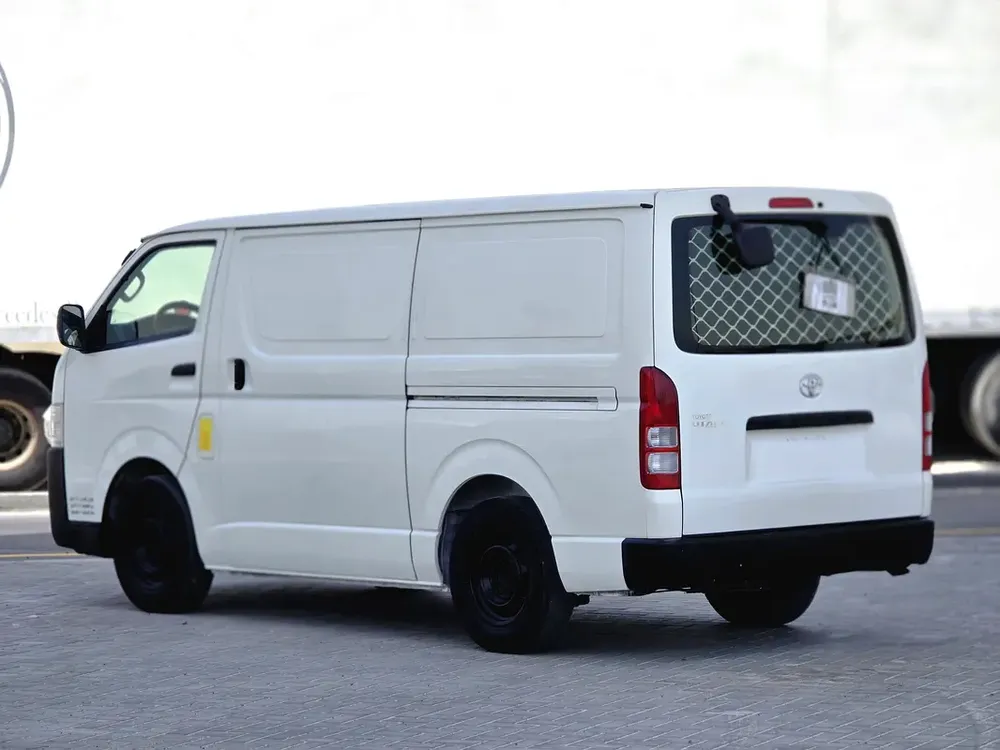 Toyota Hiace GL 2020 GCC Specs Van - Image 10