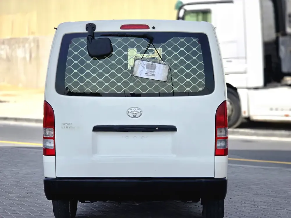 Toyota Hiace GL 2020 GCC Specs Van - Image 13