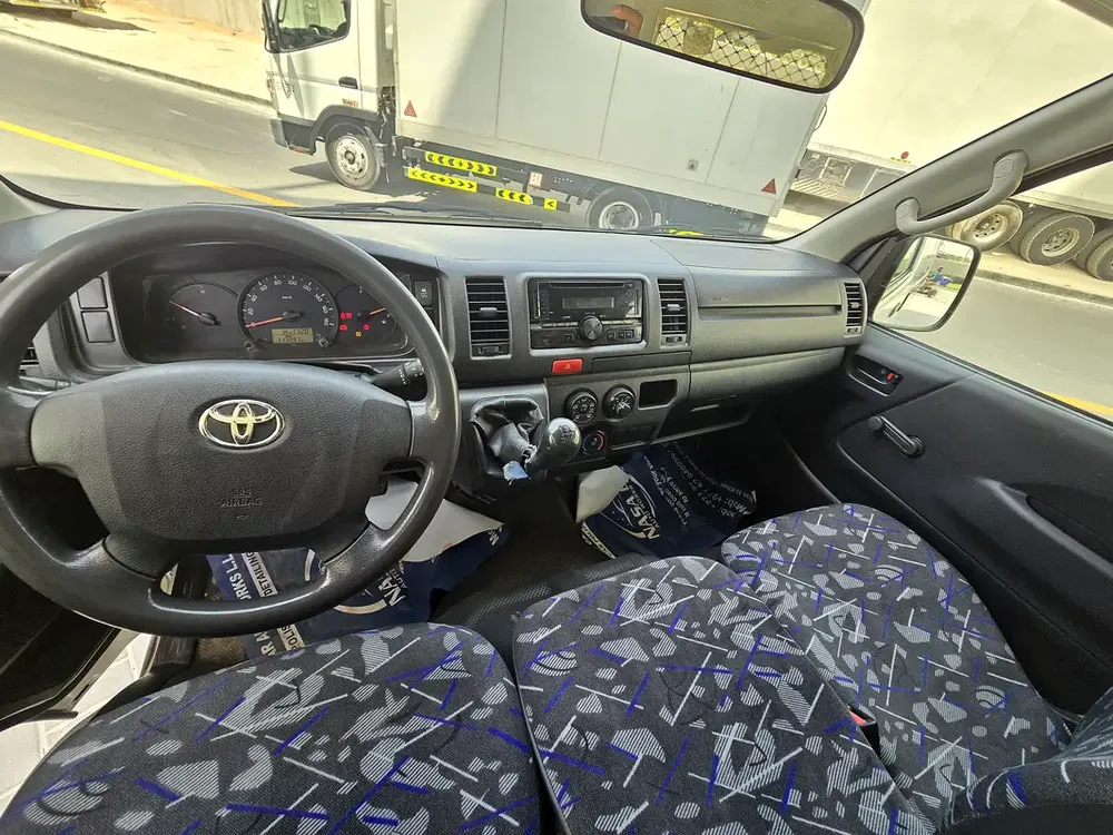 Toyota Hiace GL 2020 GCC Specs Van - Image 9
