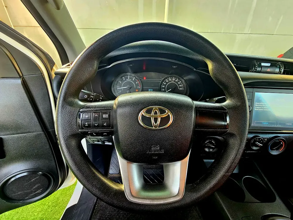 HILUX PATROL/ AUTO GEAR/ WIDE BODY / AUTO WINDOWS / FULL OPTION - Image 13