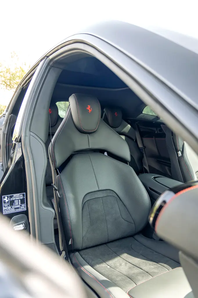 Ferrari Purosangue 2025 Brand new , Al tayer service - Image 17