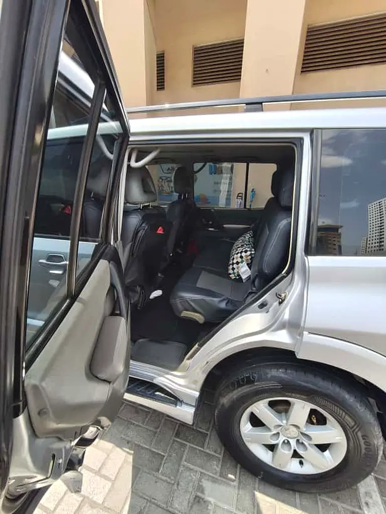 Lady Driven Mitsubishi Pajero - Image 14