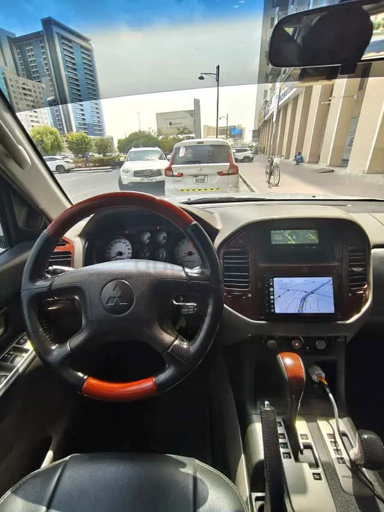Lady Driven Mitsubishi Pajero - Image 16