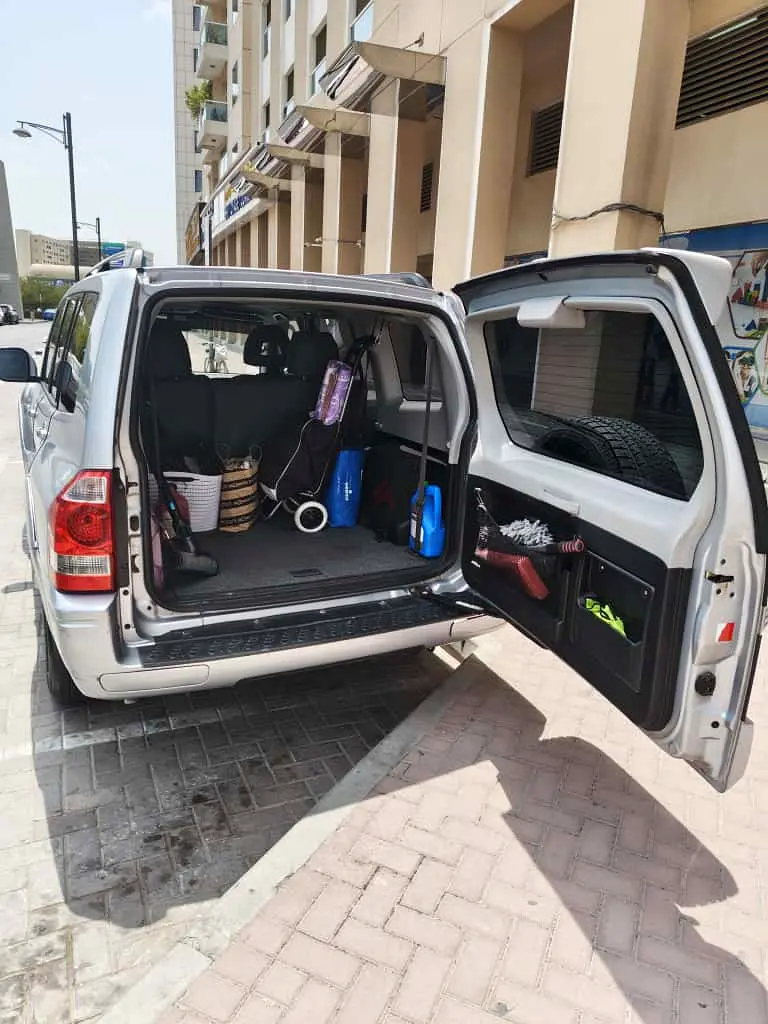 Lady Driven Mitsubishi Pajero - Image 7