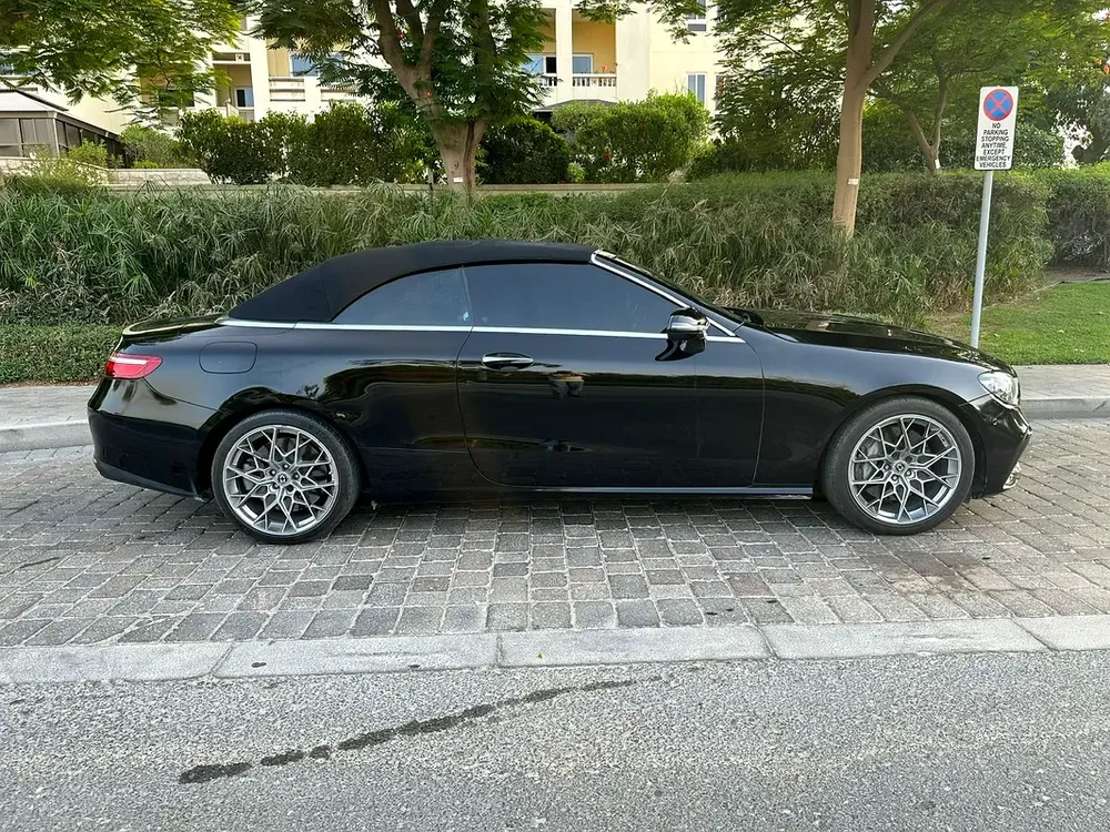 Mercedes Benz E400 Convertible New face lift 2025 AMG - Image 4