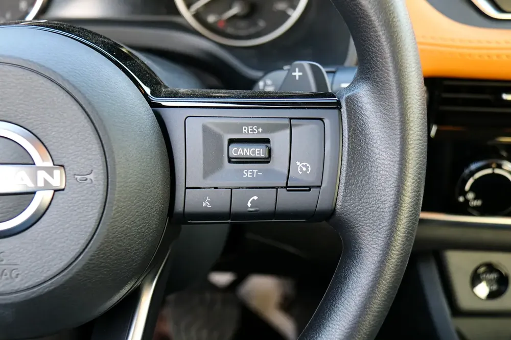 X-TRAIL T33 2.5L X-TRONIC CVT 3ROW 2WD S 2 - Brand New! - Image 6