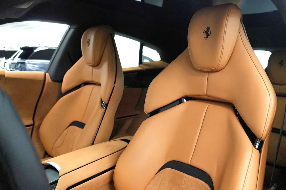 2024 FERRARI PURASANGUE / PANORAMIC ROOF / PASSENGER DISPLAY / SERVICE CONTRACT - Image 11