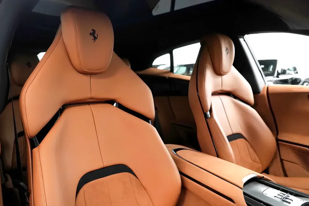 2024 FERRARI PURASANGUE / PANORAMIC ROOF / PASSENGER DISPLAY / SERVICE CONTRACT - Image 12