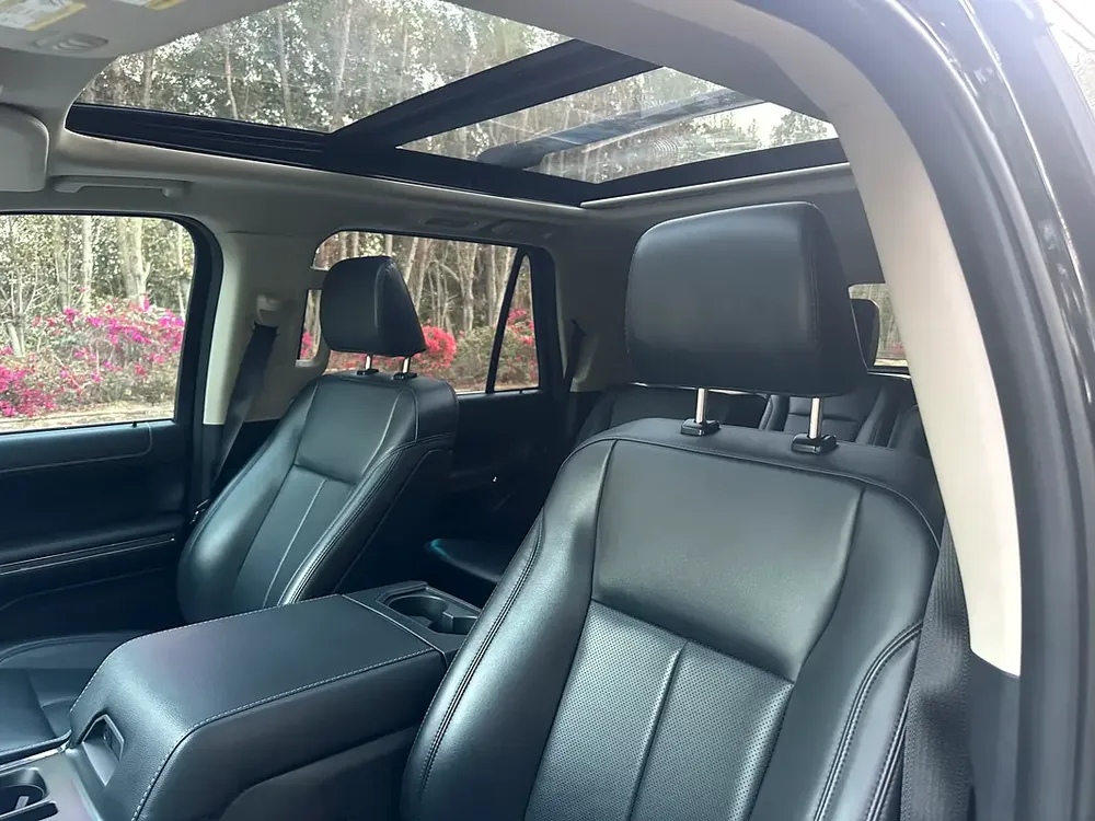 2024 Ford Expedition Full Option | 3.5L V6 | 400 HP | 30,000 KM | Perfect Condition - Image 12