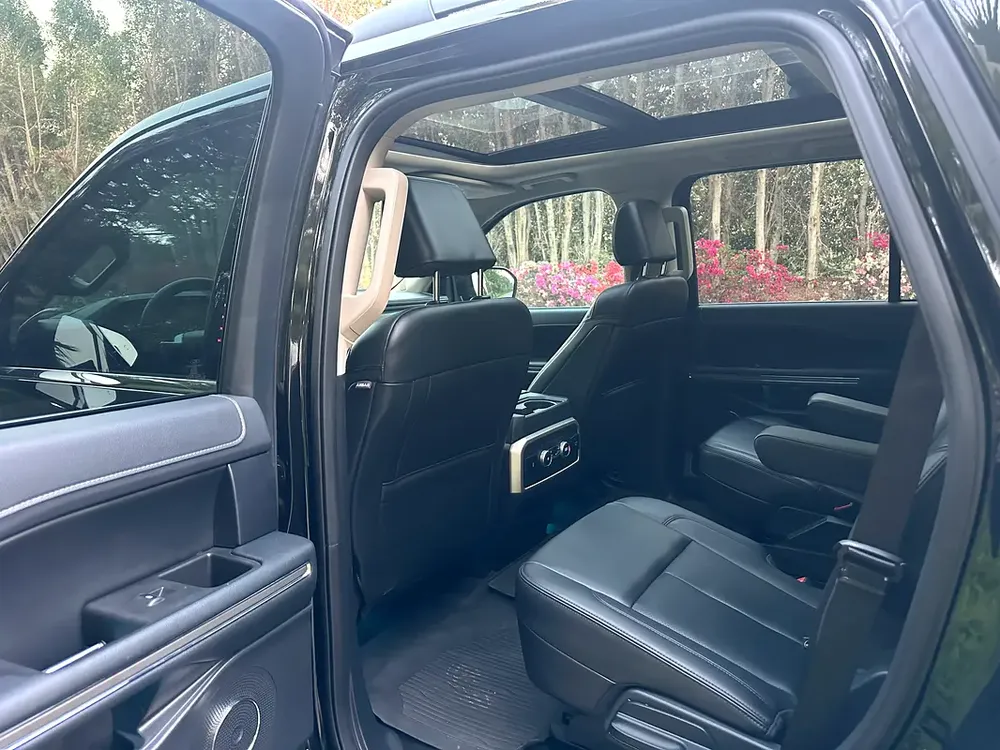 2024 Ford Expedition Full Option | 3.5L V6 | 400 HP | 30,000 KM | Perfect Condition - Image 14