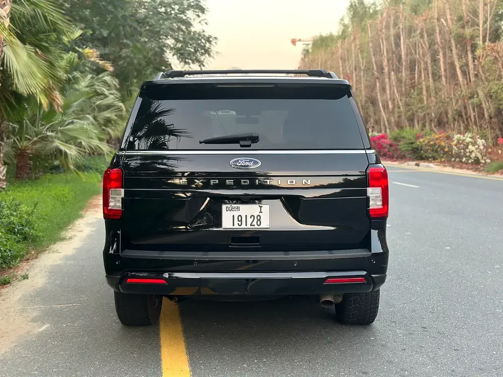 2024 Ford Expedition Full Option | 3.5L V6 | 400 HP | 30,000 KM | Perfect Condition - Image 5
