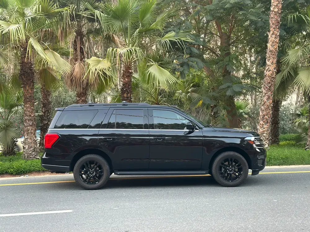 2024 Ford Expedition Full Option | 3.5L V6 | 400 HP | 30,000 KM | Perfect Condition - Image 6