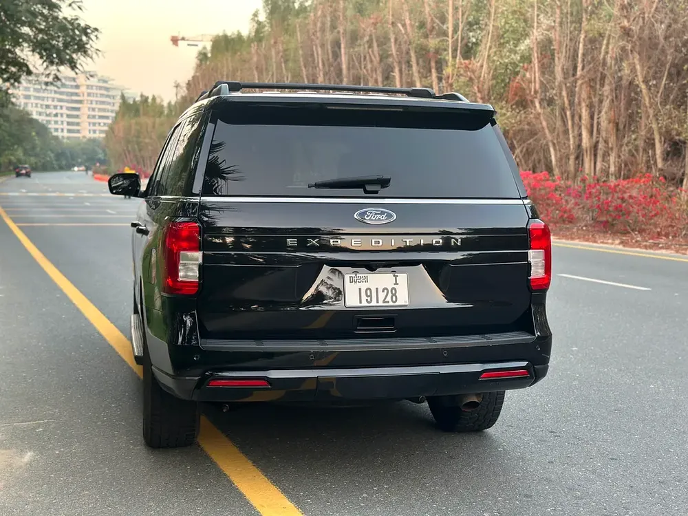 2024 Ford Expedition Full Option | 3.5L V6 | 400 HP | 30,000 KM | Perfect Condition - Image 8