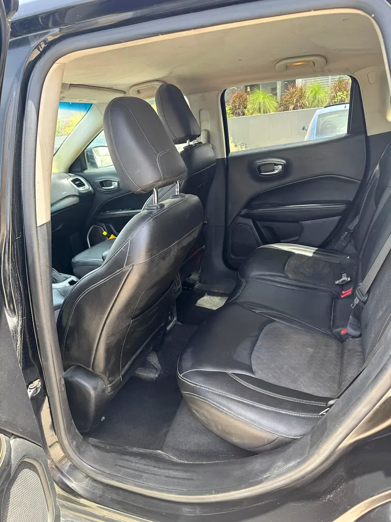 2018 Jeep Compass 4x4 | Lady Driven | Excellent Condition | New Tyres  Battery - Image 12
