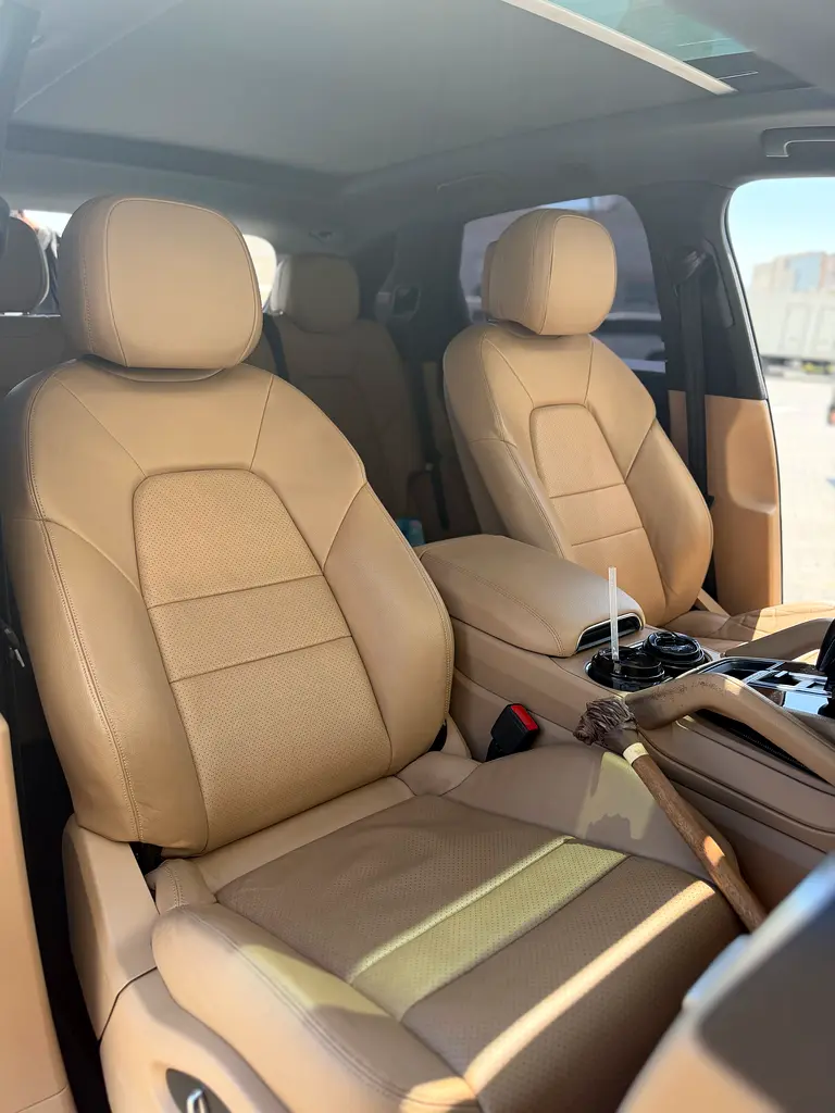 Porsche Cayenne S First Owner Agency Maintained - Image 7