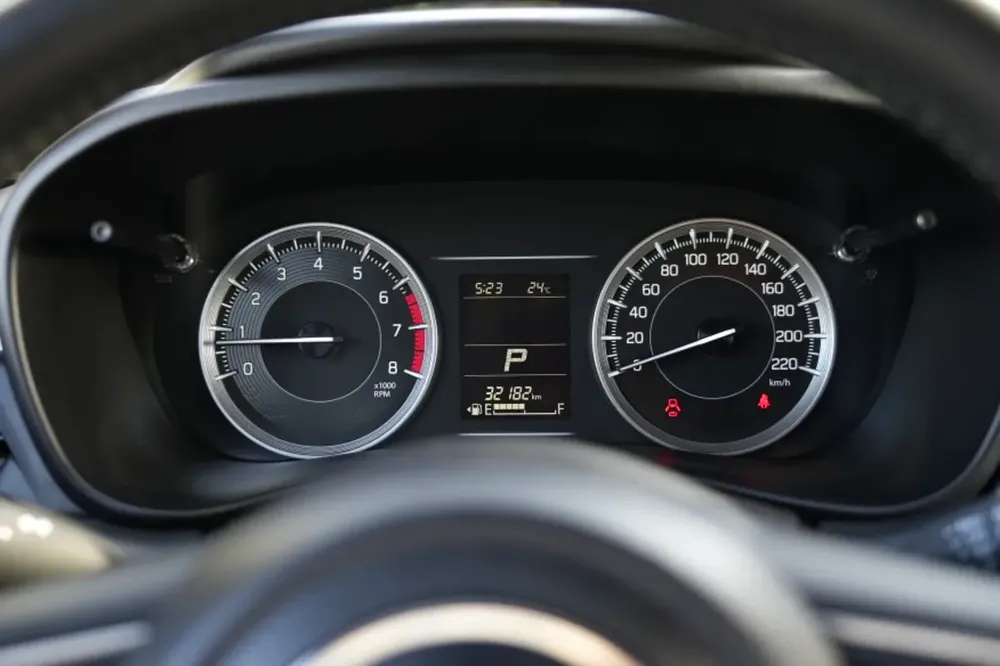 SUZUKI BALENO GL 2024 32,000 KM GCC WHITE - Image 11