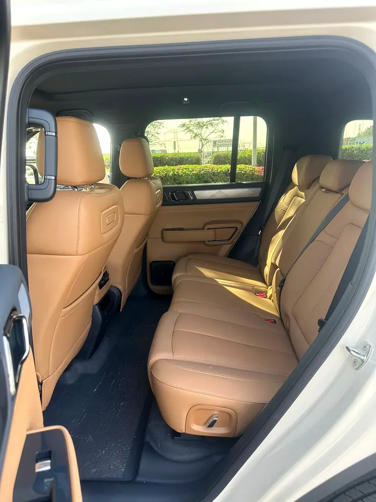 BYD LEOPARD 5 FULL OPTION BRAND NEW 0 KM - Image 11