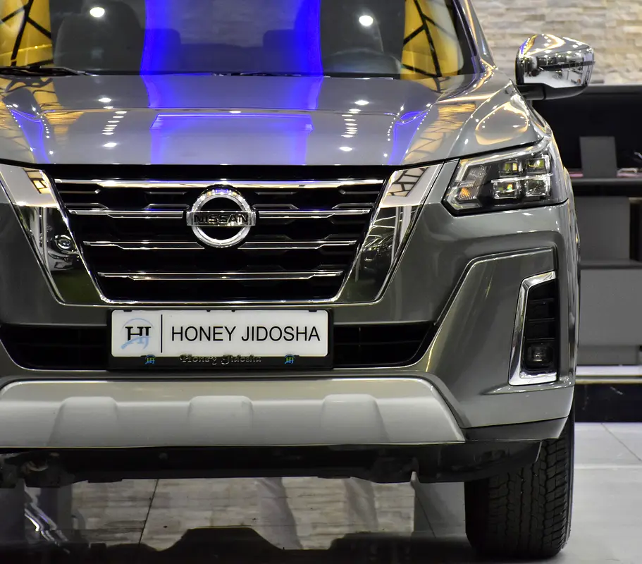 AED 1,400 EMi at 0% DP | Nissan X-Terra TITANIUM ( 2022 Model ) in Gray Color GCC Specs - Image 4