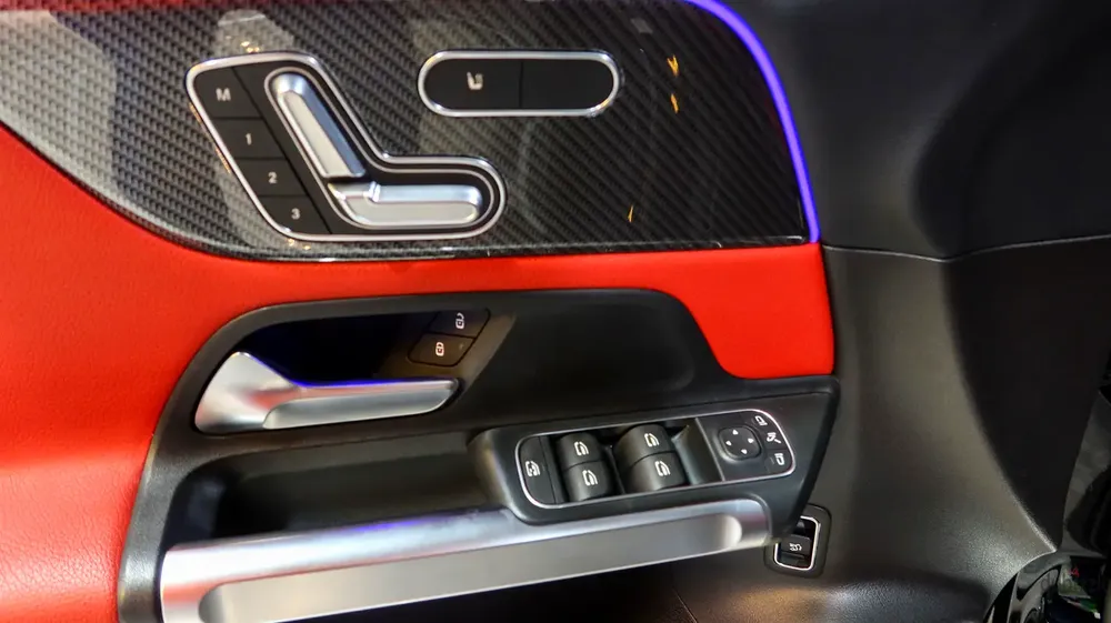 2020 MERCEDES-AMG GLB35  4MATIC - Image 13