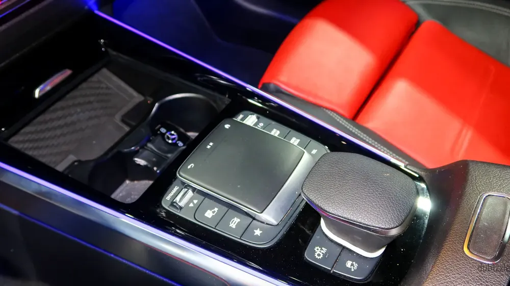 2020 MERCEDES-AMG GLB35  4MATIC - Image 8