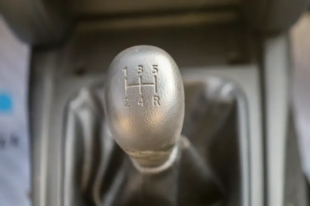 Mitsubishi L200 2.5L DIESEL DCABIN 4x2 GL 5MT - MY2023 - Image 14