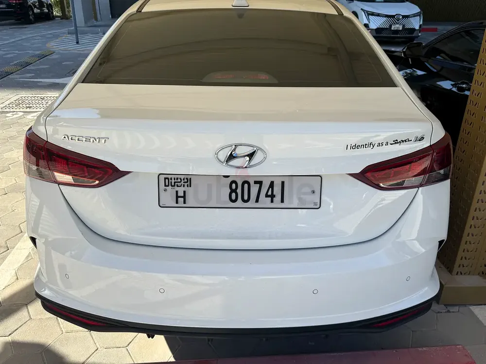 2023 Hyundai Accent Smart | GCC Specs | Like New Condition | Warranty 2 Years - Image 4