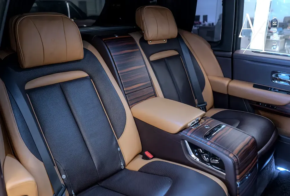 2019 Rolls Royce Cullinan, Converted To 2025, Fully Loaded, Excellent Condition, GCC Spec - Image 11