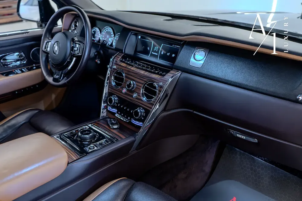 2019 Rolls Royce Cullinan, Converted To 2025, Fully Loaded, Excellent Condition, GCC Spec - Image 6