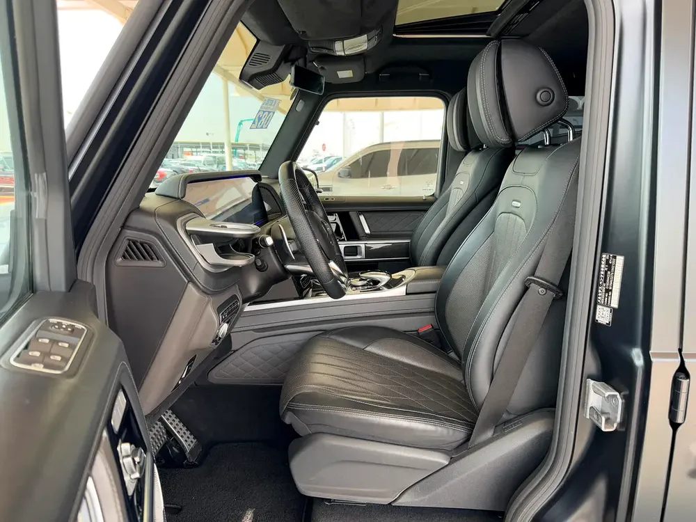 Mercedes-Benz G63 AMG V8 Mint Condition Car - Image 11